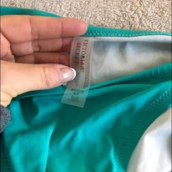 Bikini - Picture 4 of 4